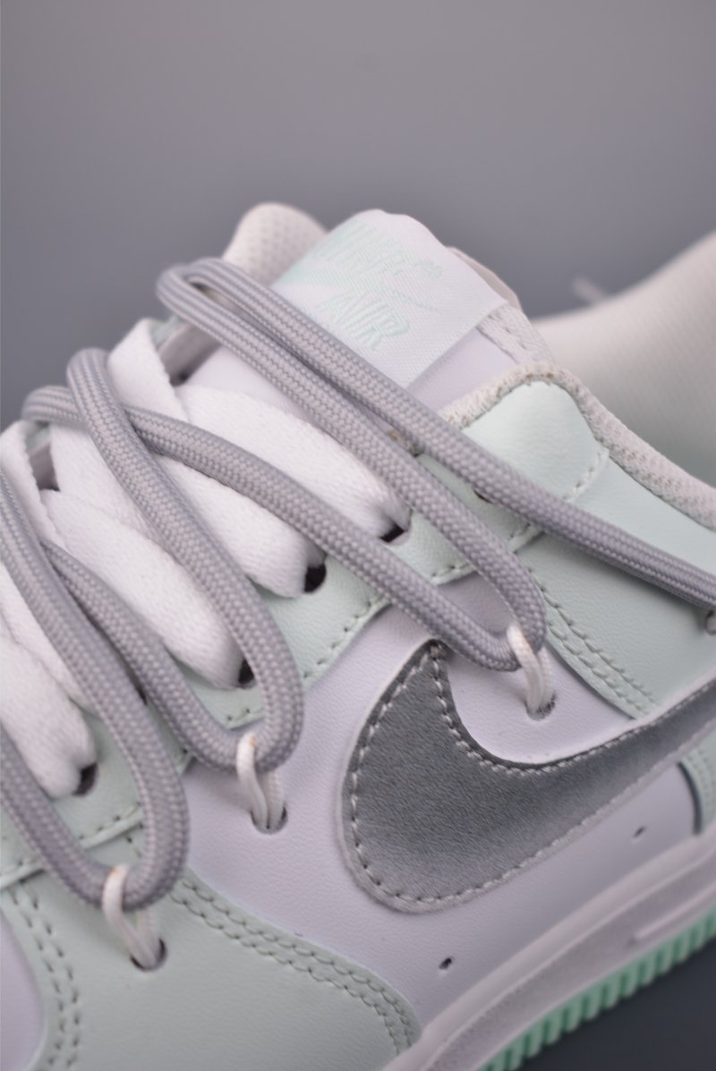Nike Air Force 1 Low view
