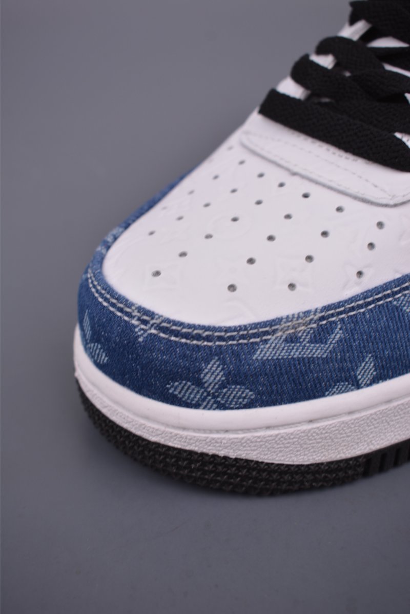 Nike Air Force 1 Low view
