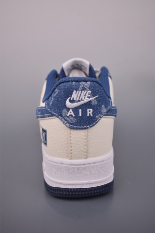 Nike Air Force 1 Low view 4