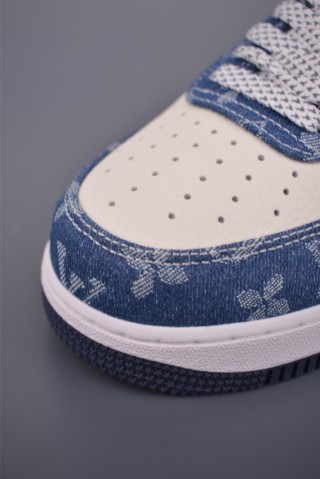 Nike Air Force 1 Low view 6