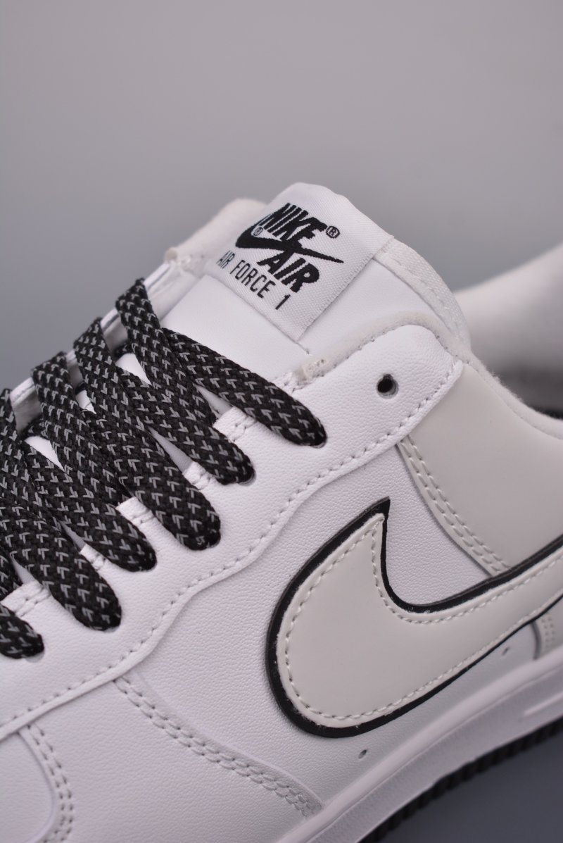 Nike Air Force 1 Low 'Black / White' view