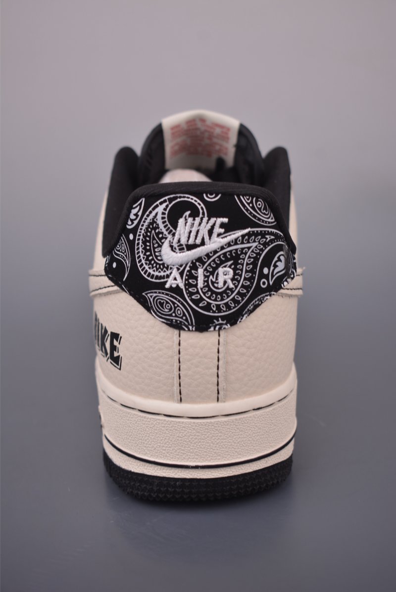 Nike Air Force 1 Low view