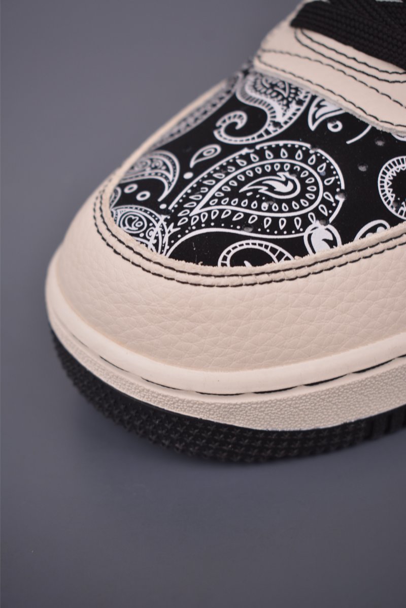 Nike Air Force 1 Low view