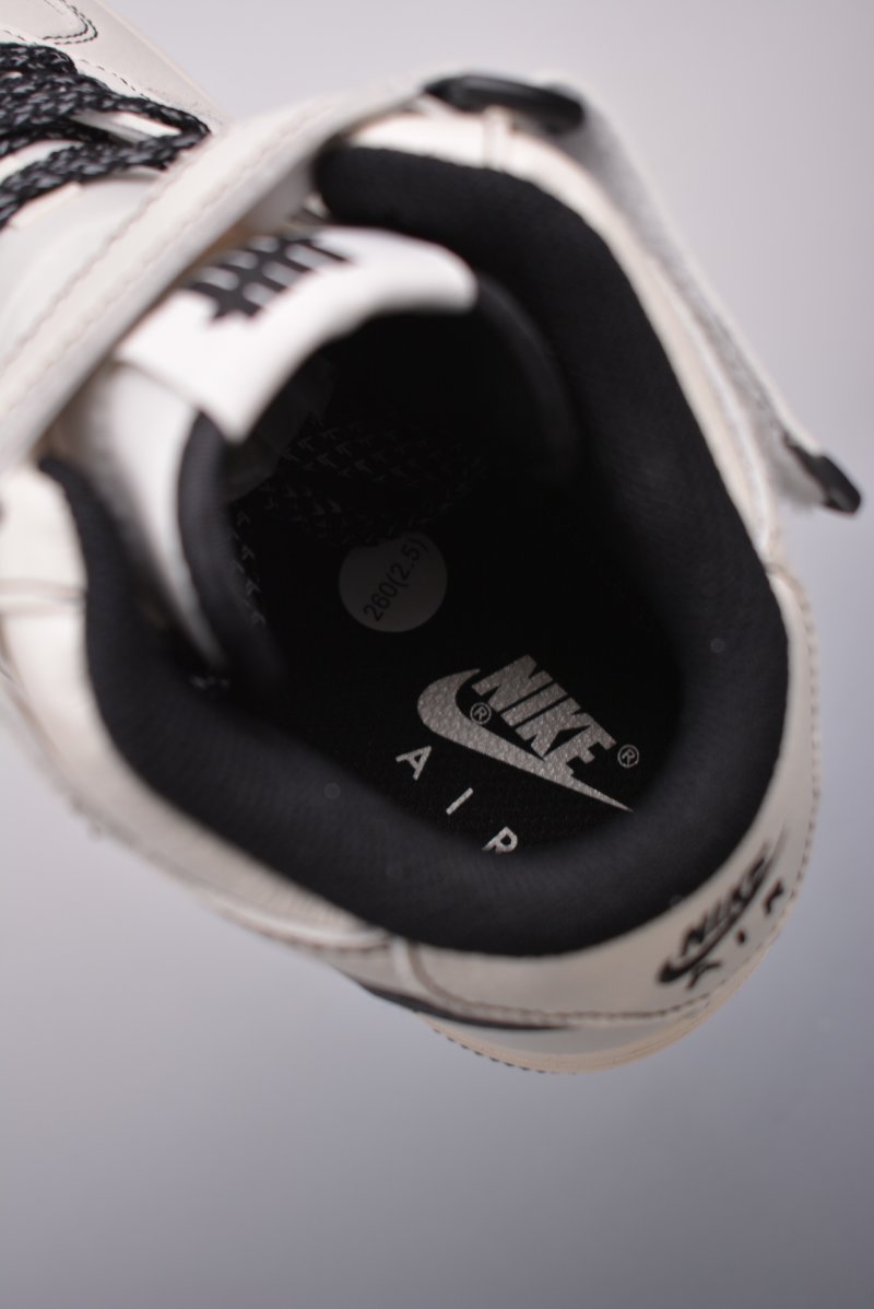 Nike Air Force 1 Mid view