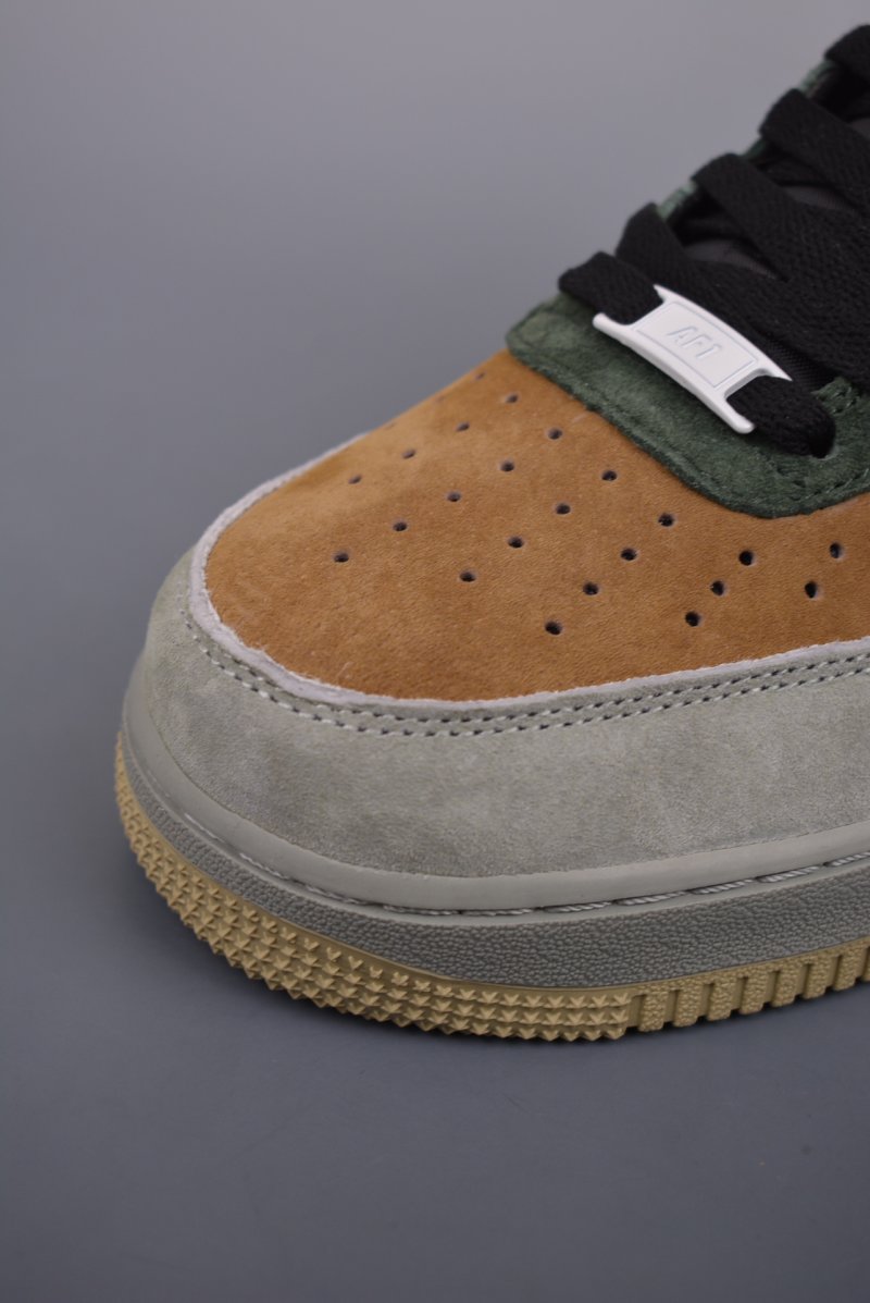 Nike Air Force 1 Mid view