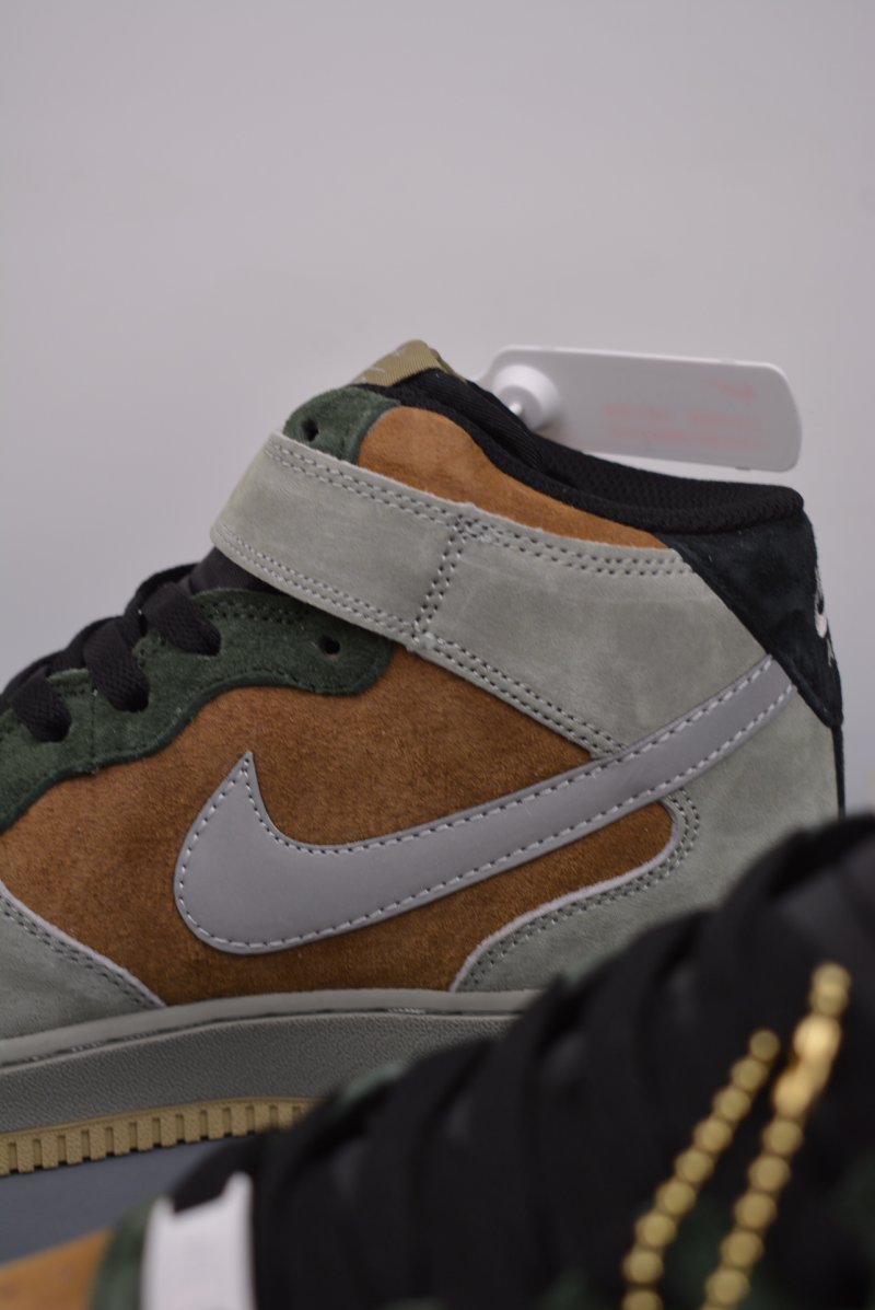 Nike Air Force 1 Mid view
