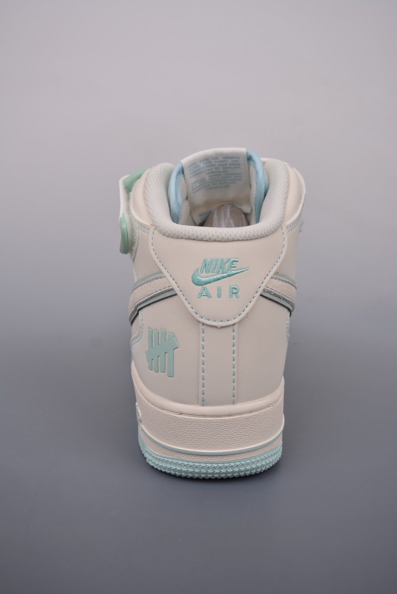 Nike Air Force 1 Mid view