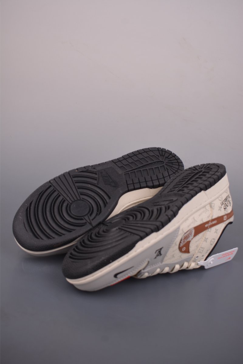 Nike SB Dunk Low 'LV' view