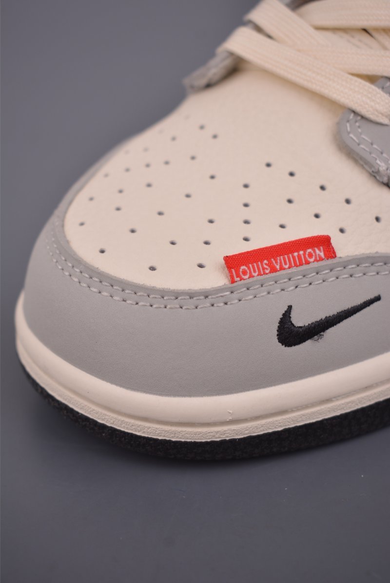 Nike SB Dunk Low 'LV' view