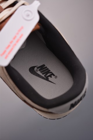 Nike SB Dunk Low 'LV' view 9