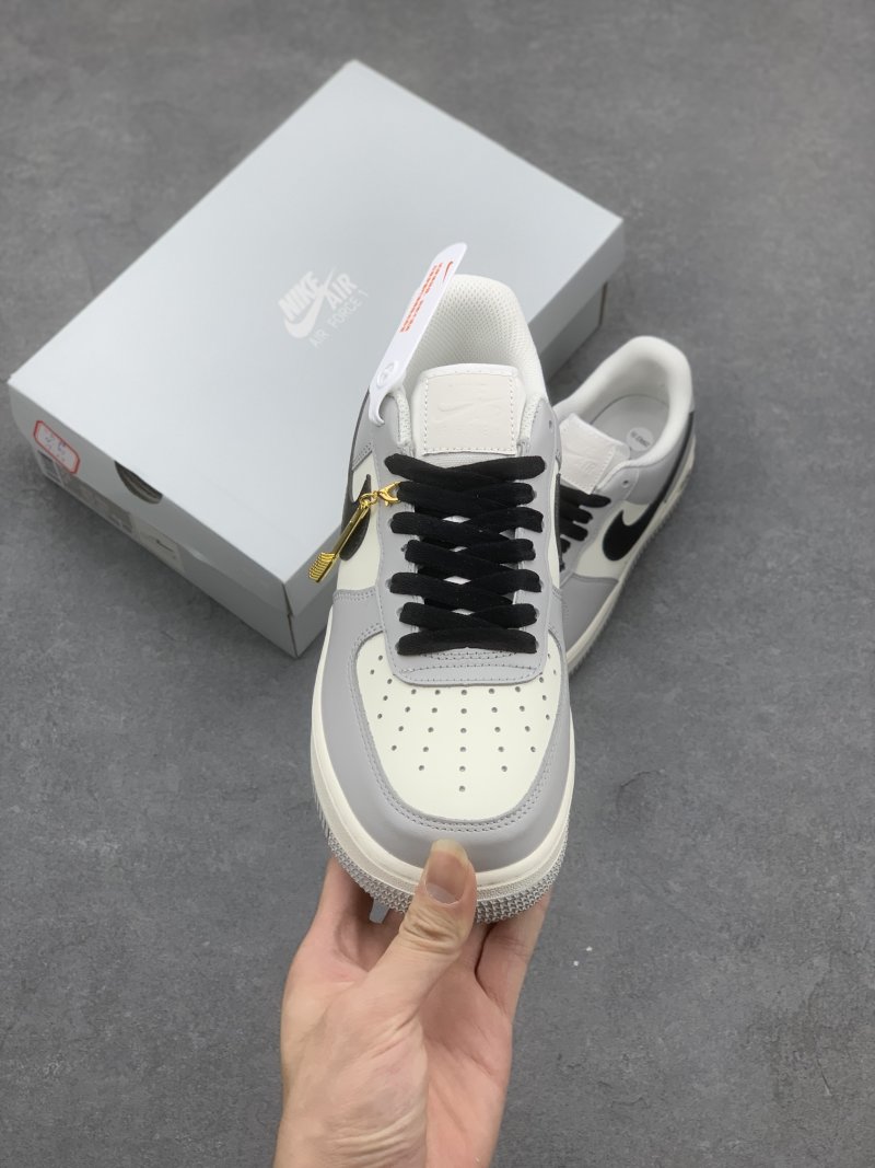 Nike Air Force 1 Low 'Soot' view
