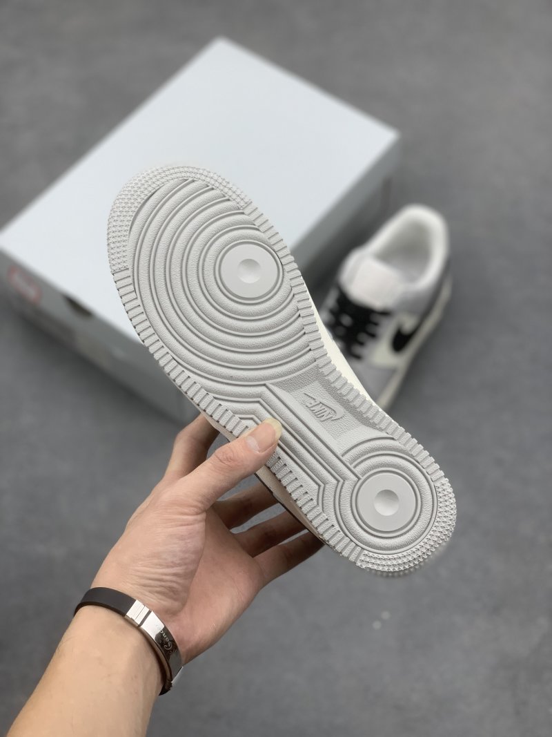 Nike Air Force 1 Low 'Soot' view