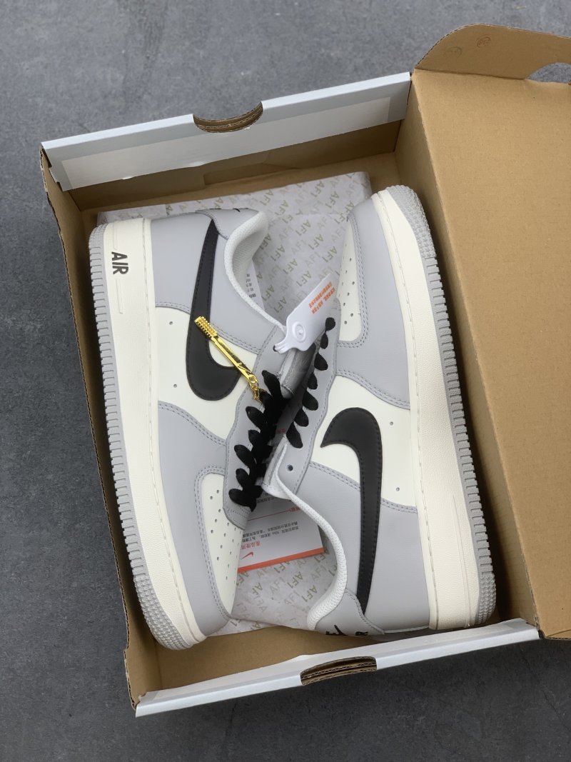 Nike Air Force 1 Low 'Soot' view