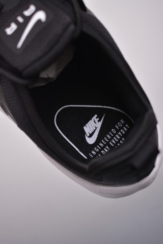 Nike Air Max Axis view 9