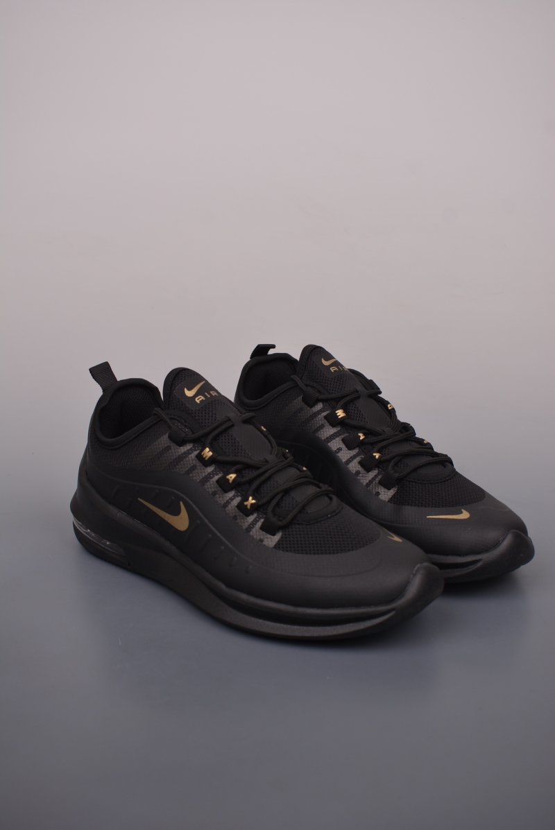 Nike Air Max Axis view