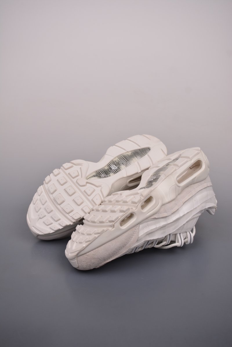 Nike Air Max 95 x CDG view