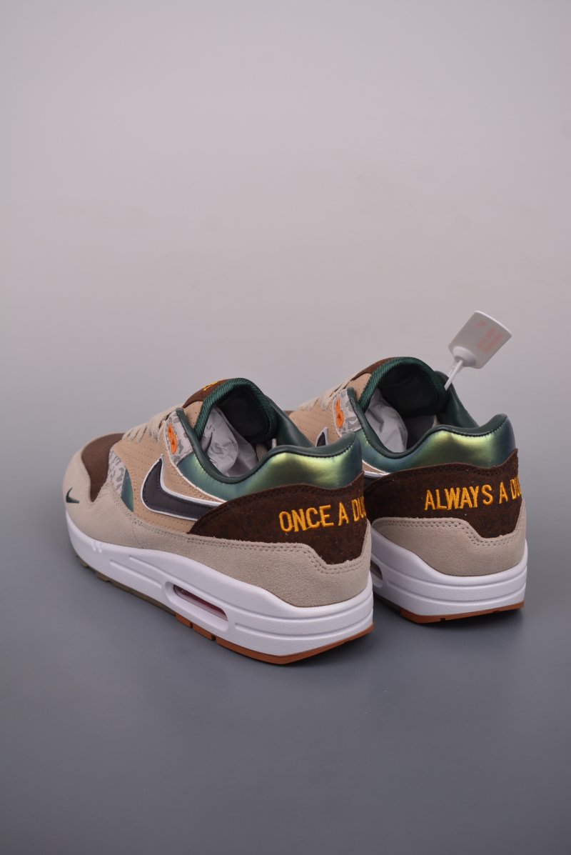 Nike Air Max 1 'University Of Oregon' view
