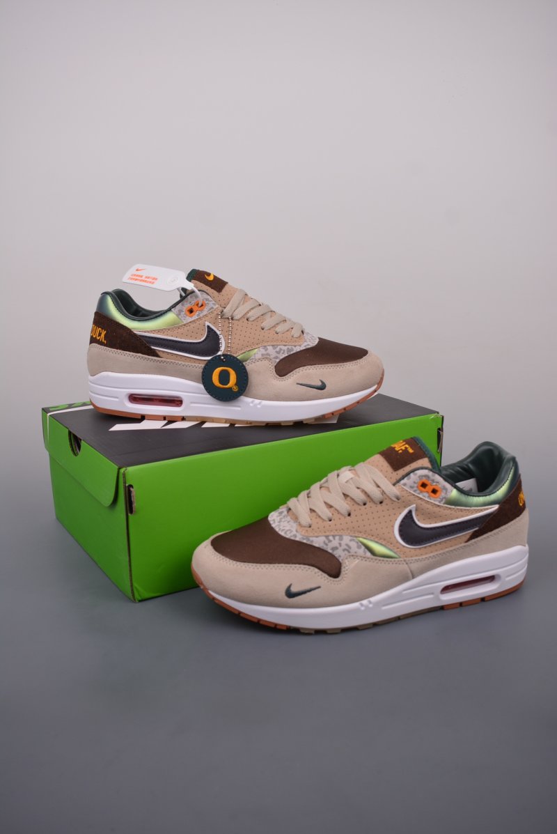 Nike Air Max 1 'University Of Oregon' view