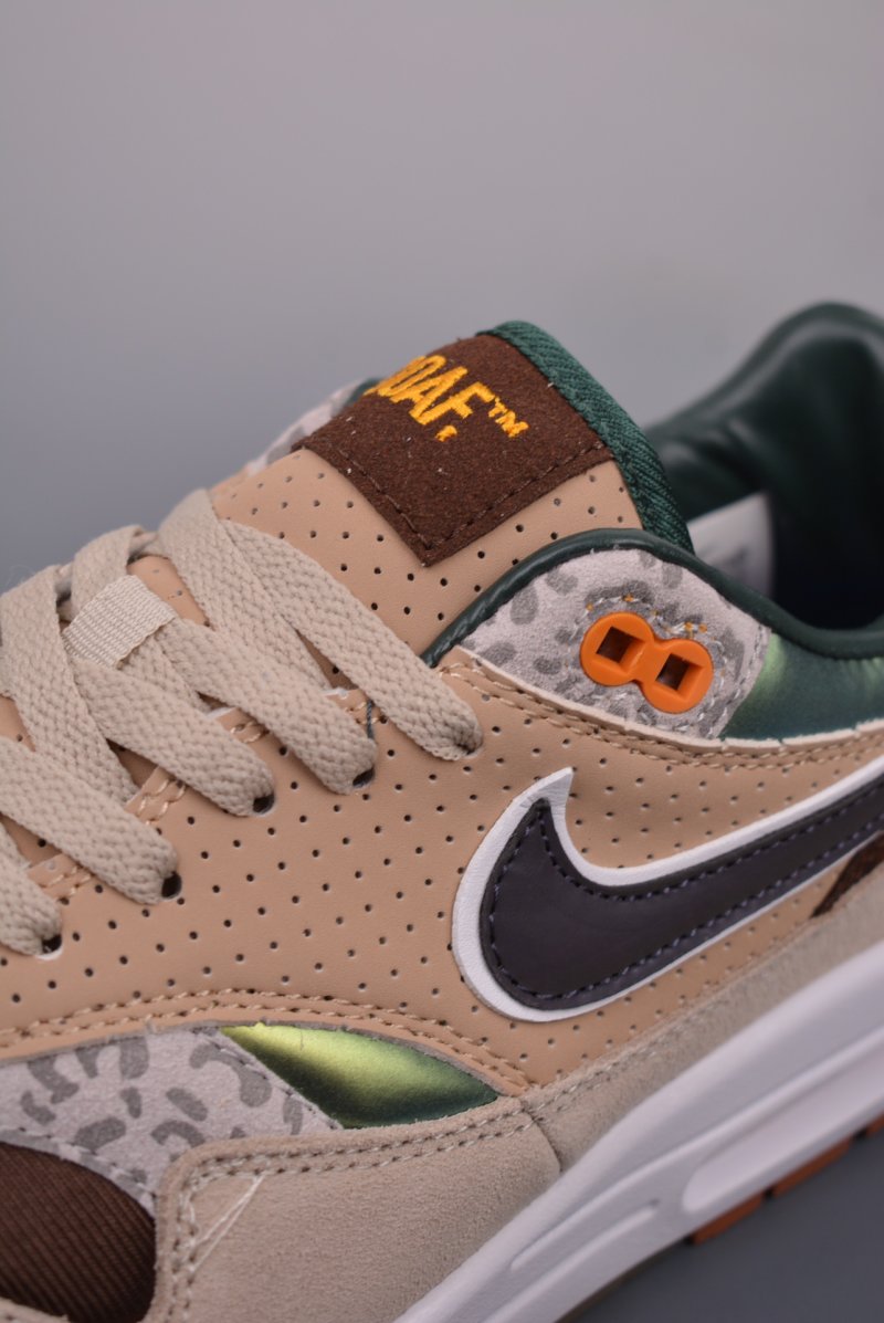 Nike Air Max 1 'University Of Oregon' view