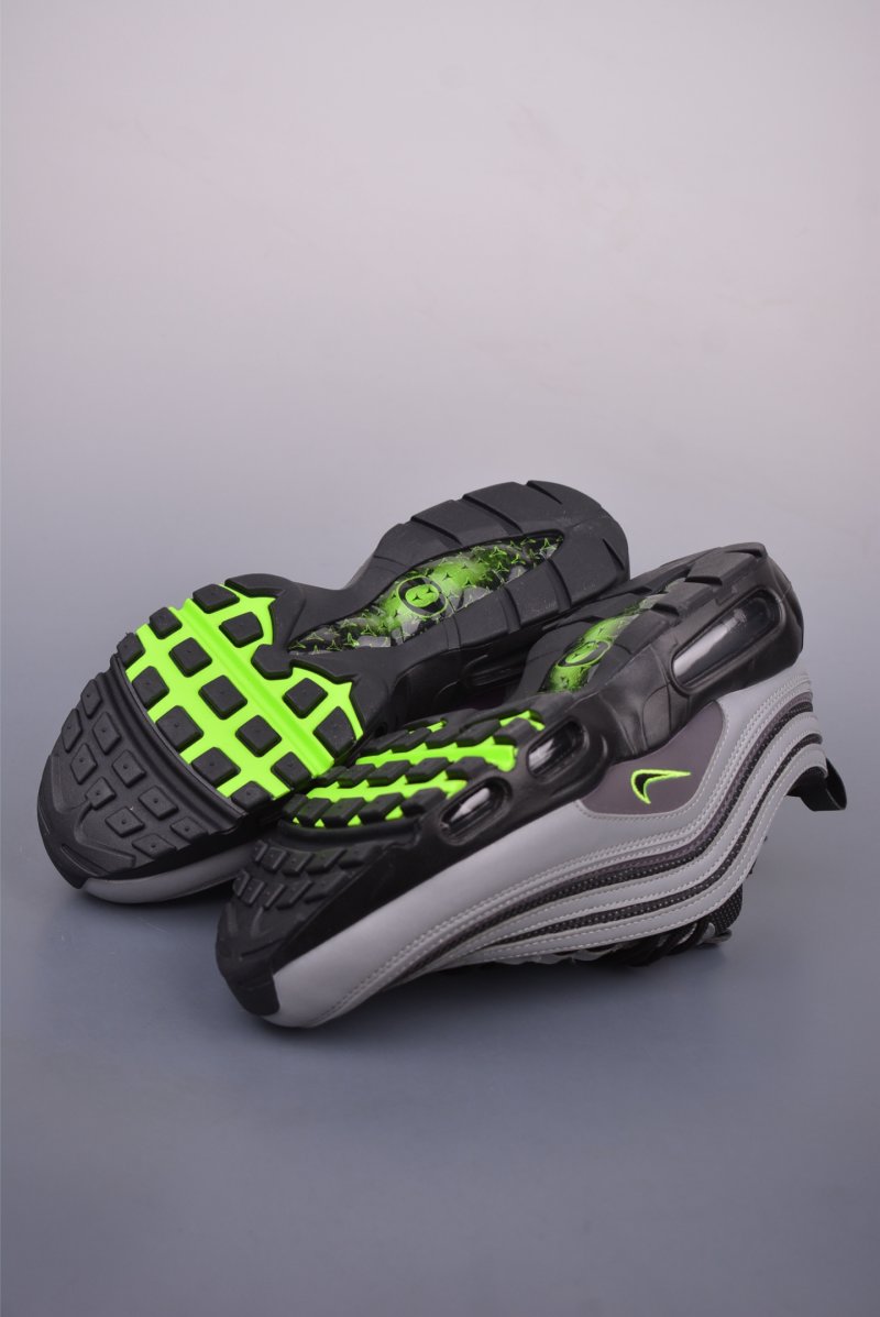 Nike Division Street Air Max 95/97 view