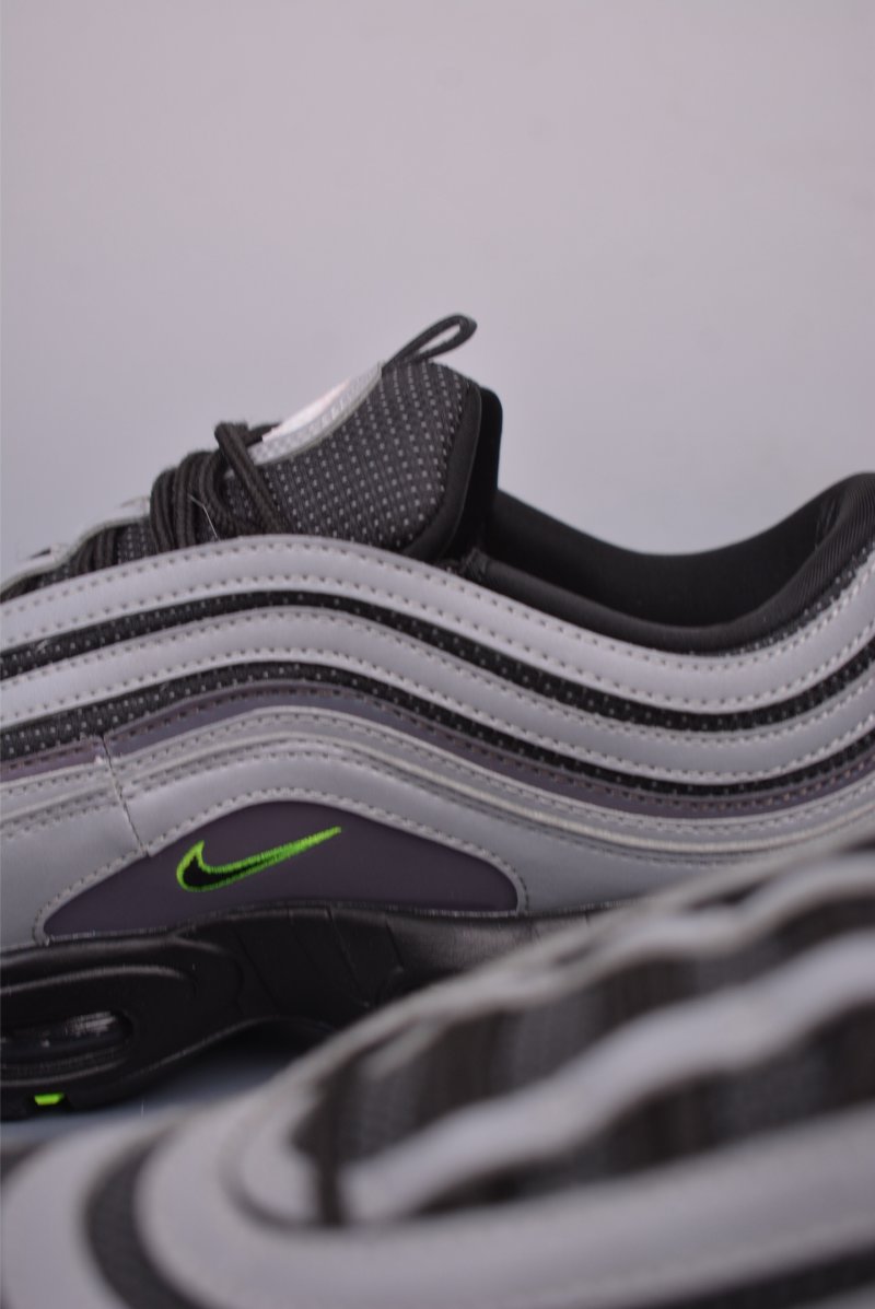 Nike Division Street Air Max 95/97 view