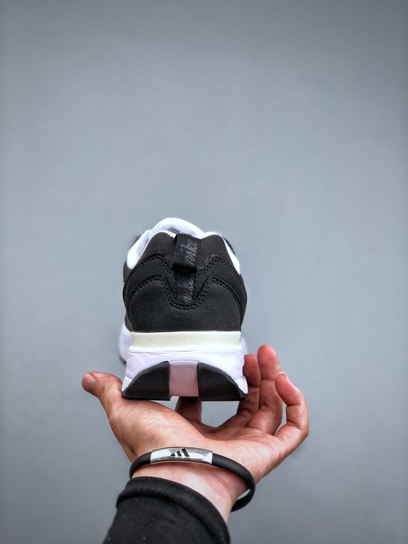 Nike Air Max Dawn view