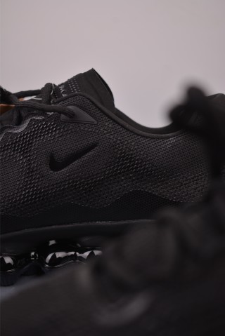 Nike Air Liquid Max view 8