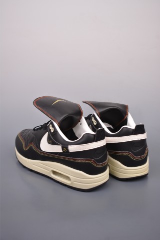 Nike Air Max 1 view 2