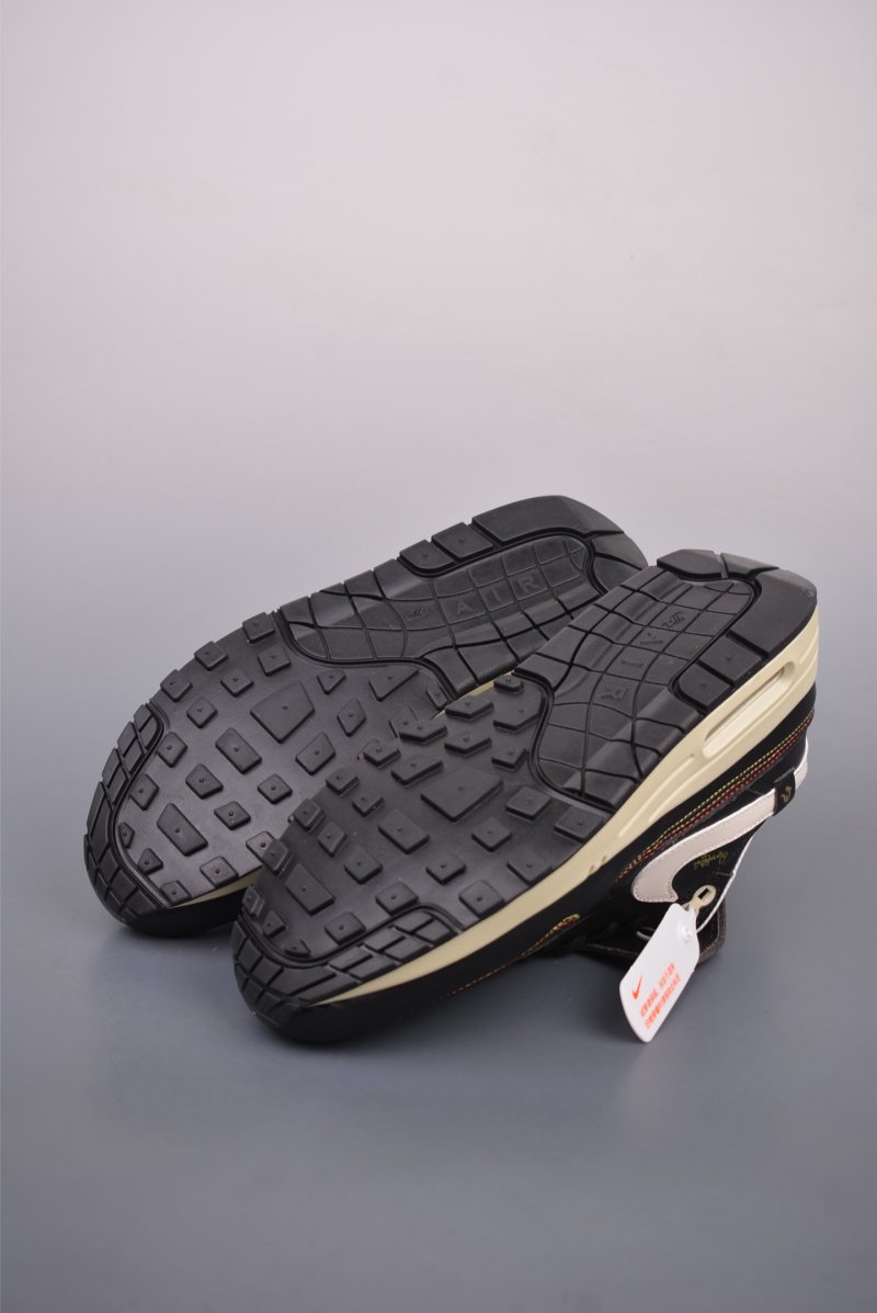 Nike Air Max 1 view
