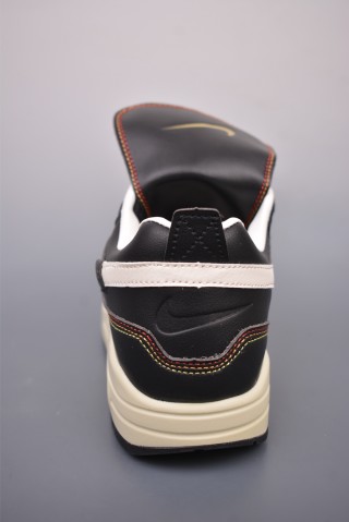 Nike Air Max 1 view 4