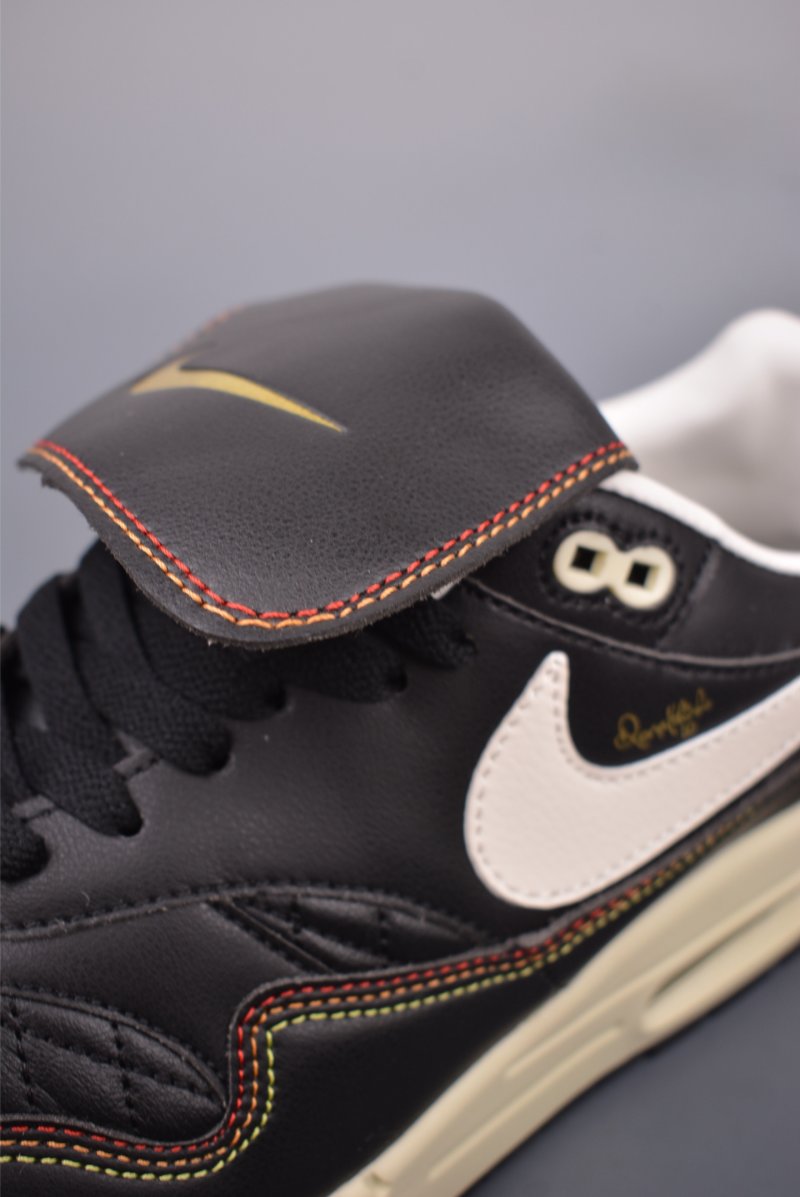 Nike Air Max 1 view