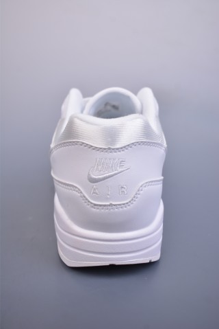 Nike Air Max 1 view 4