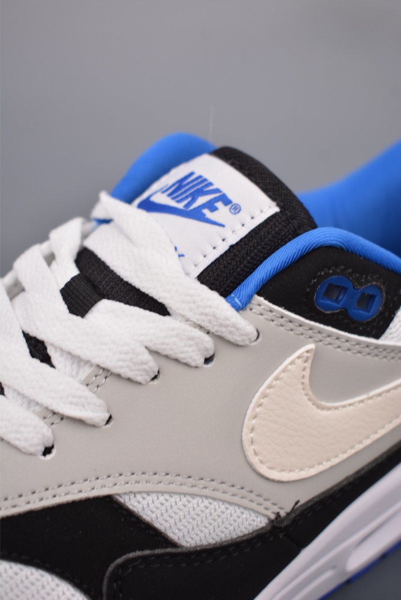 Nike Air Max 1 view