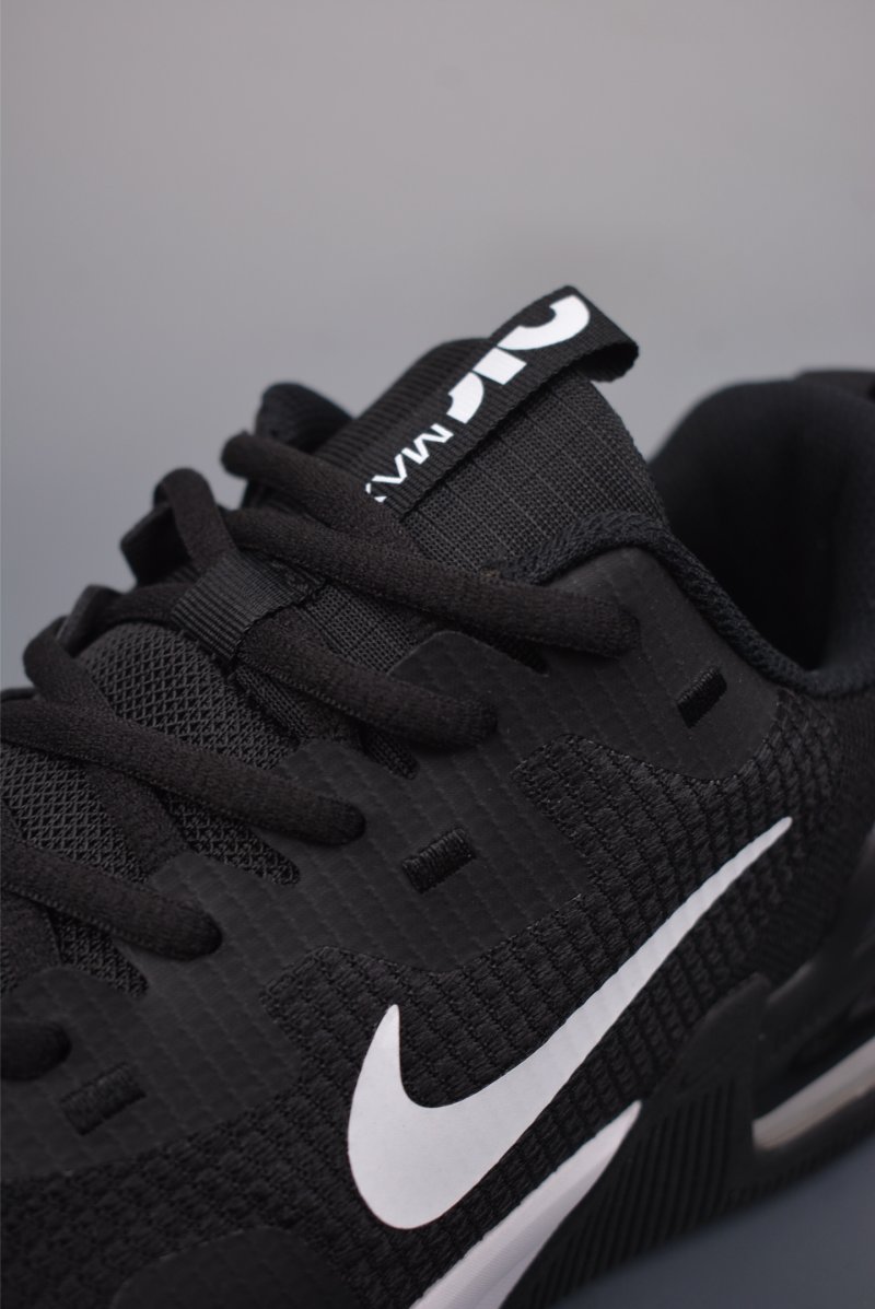 Nike Air Max Alpha Trainer 5 view