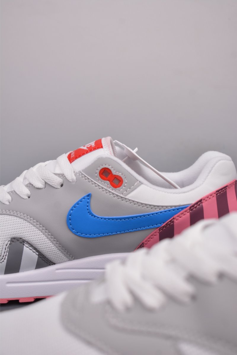 Nike Air Max 1 view