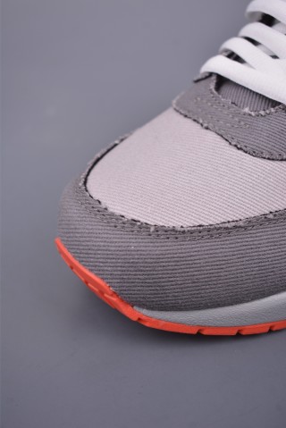 Nike Air Max 1 view 6