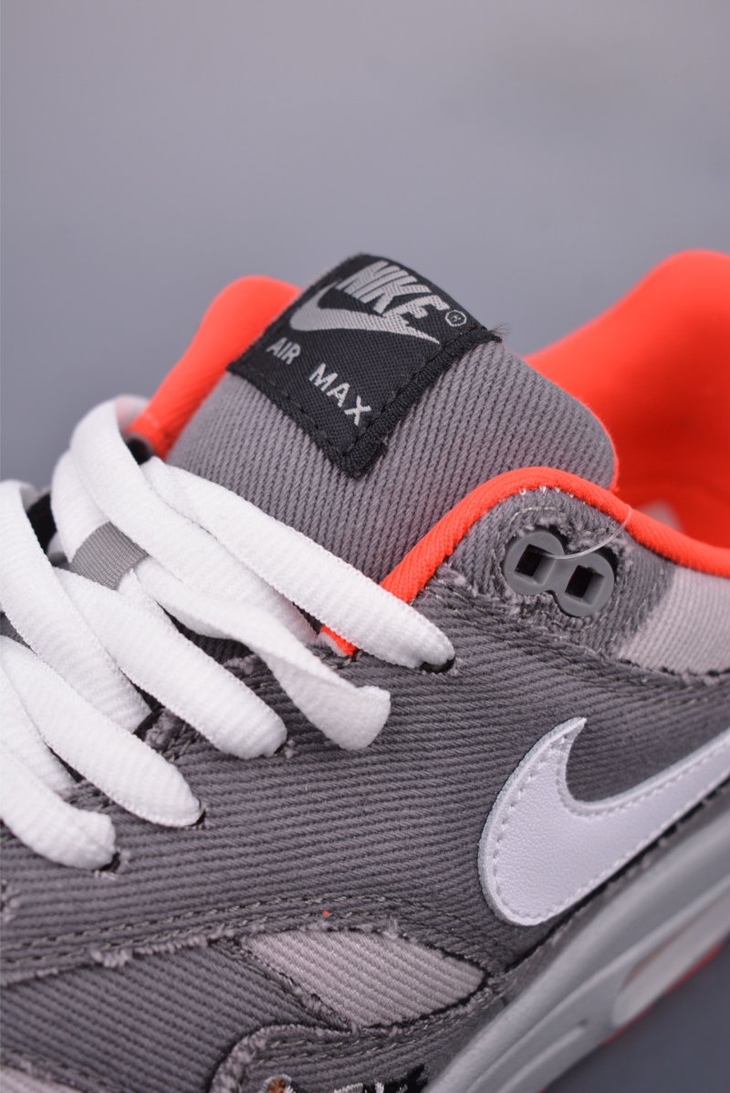 Nike Air Max 1 view
