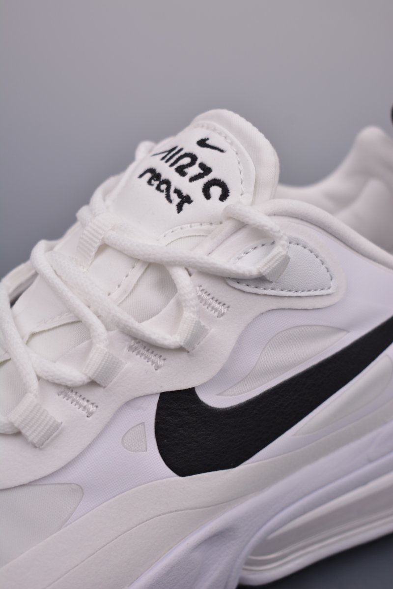 Nike Air Max 270 view