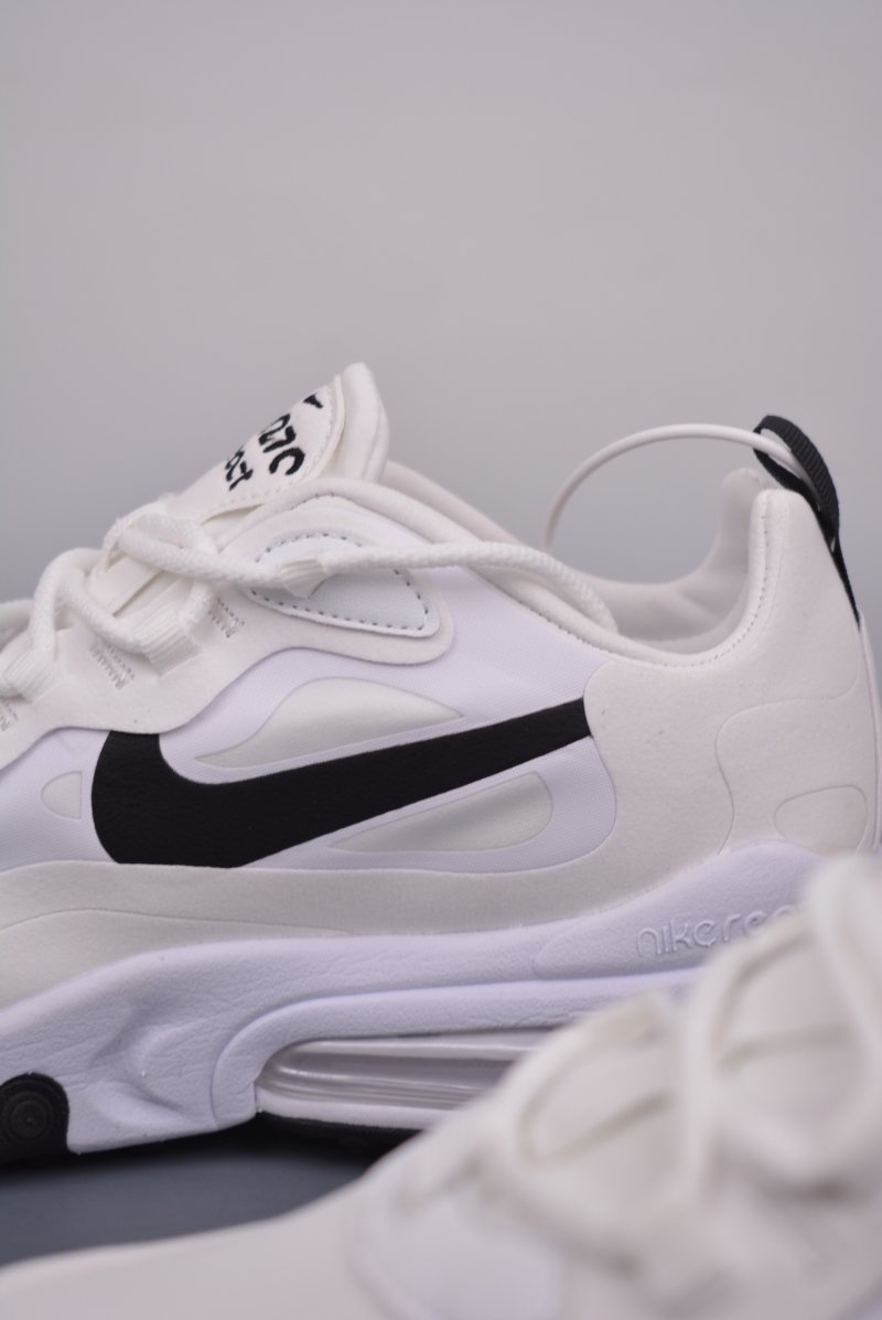 Nike Air Max 270 view