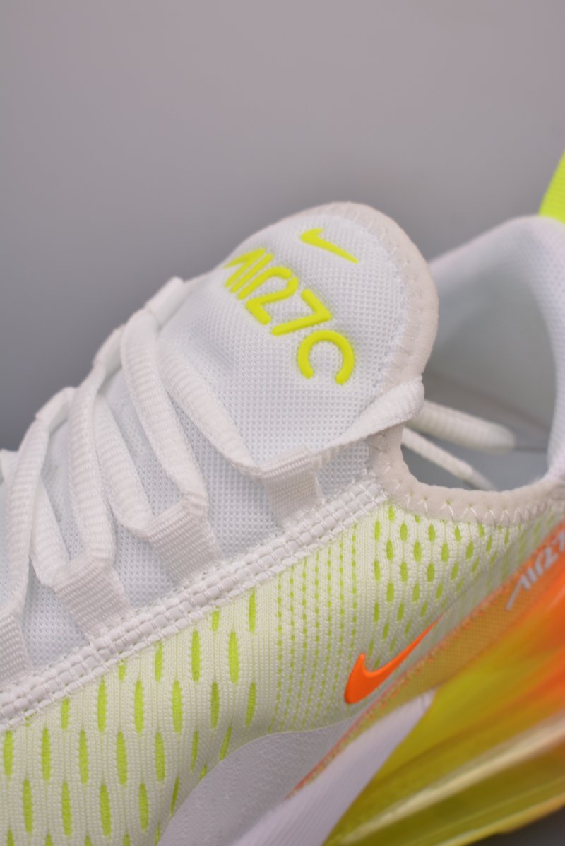 Nike Air Max 270 view