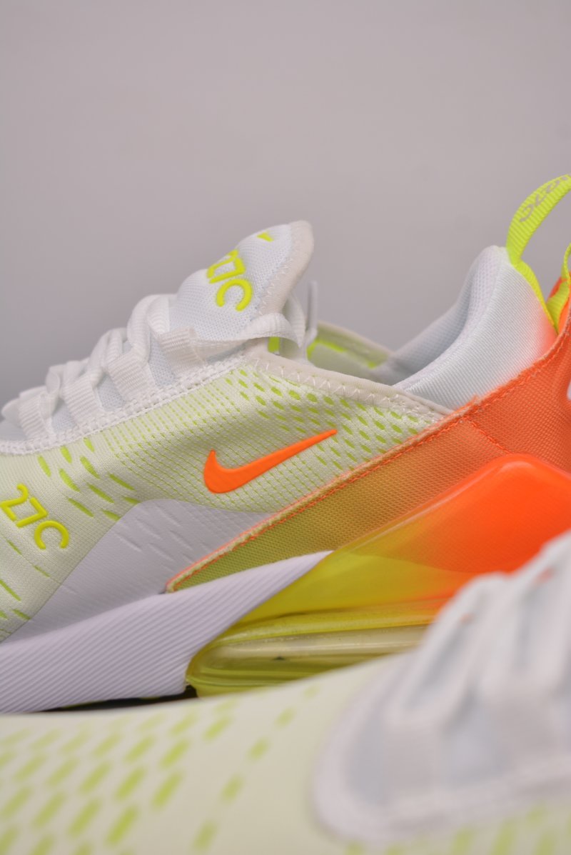 Nike Air Max 270 view
