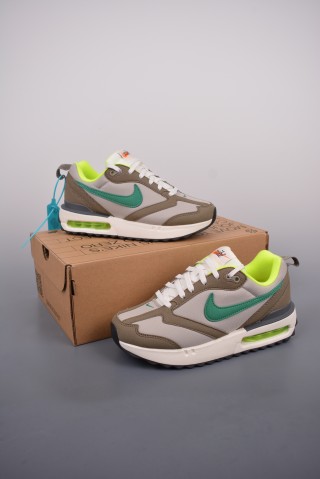 Nike Air Max Dawn view 5
