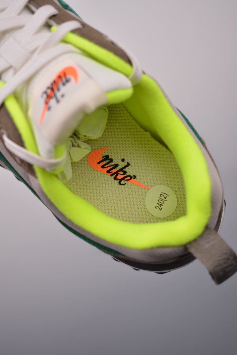 Nike Air Max Dawn view