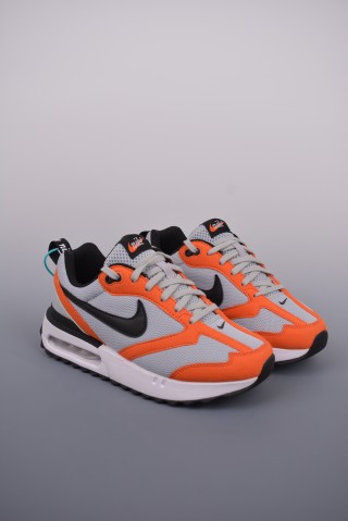 Nike Air Max Dawn view 1