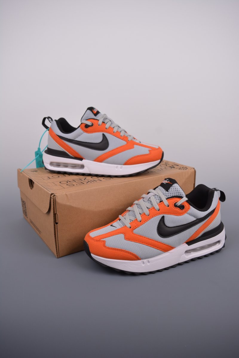 Nike Air Max Dawn view