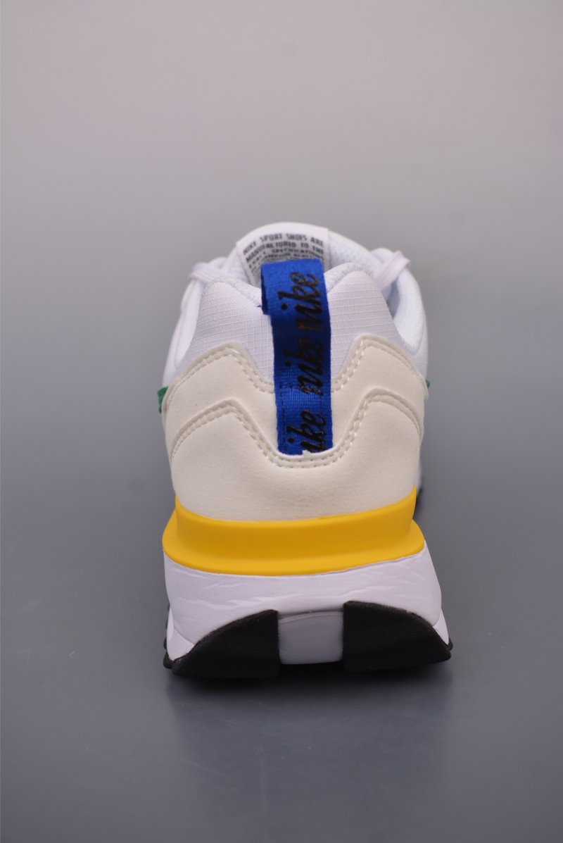 Nike Air Max Dawn view