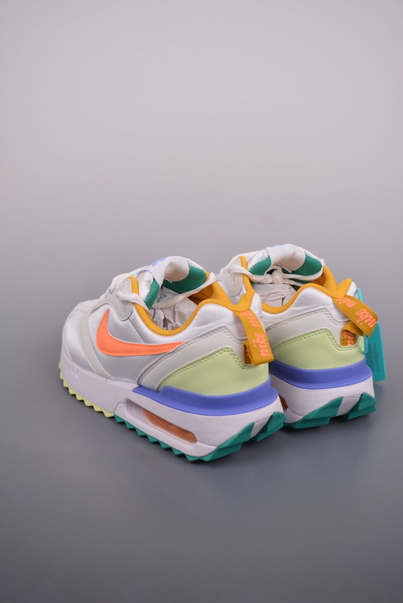 Nike Air Max Dawn view