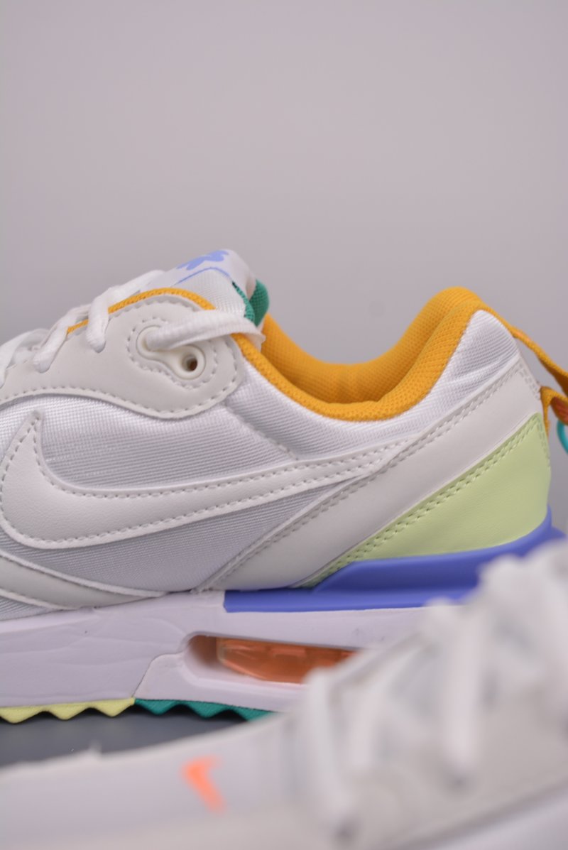 Nike Air Max Dawn view