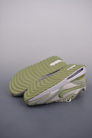 Nike Air Max Dawn view 3
