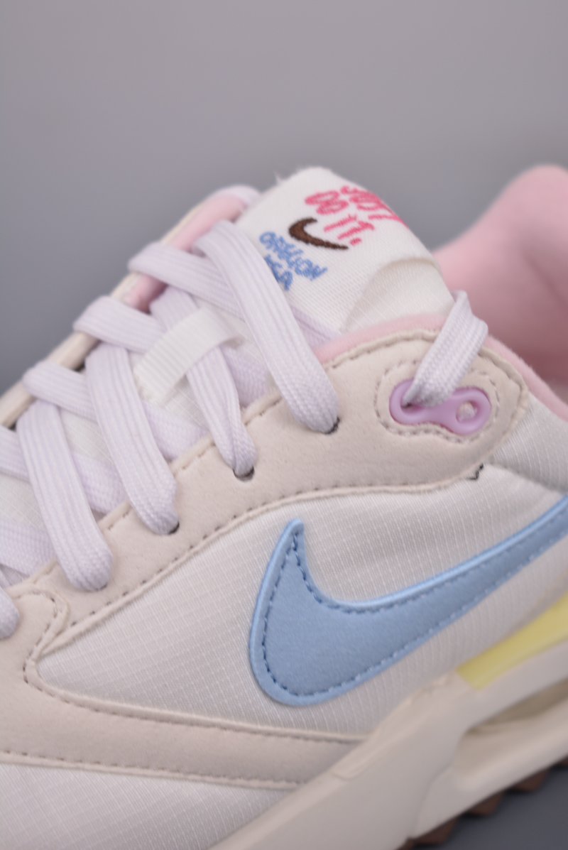 Nike Air Max Dawn view